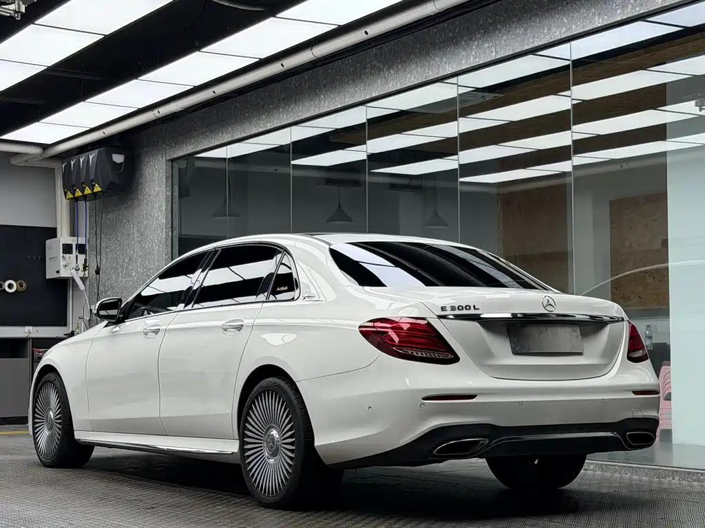 Mercedes-Benz E-Class 2020 — фото 3