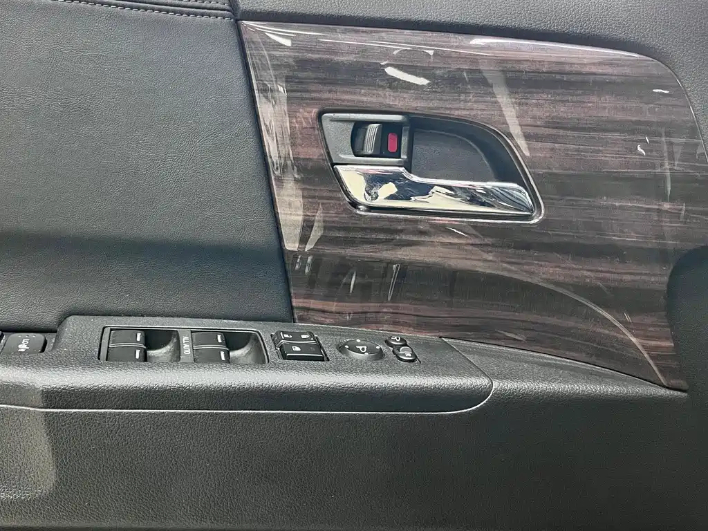 Honda Elysion 2018 — фото 16