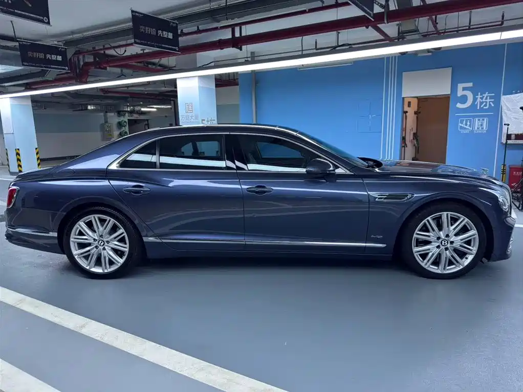 Bentley Flying Spur 2021 — фото 5