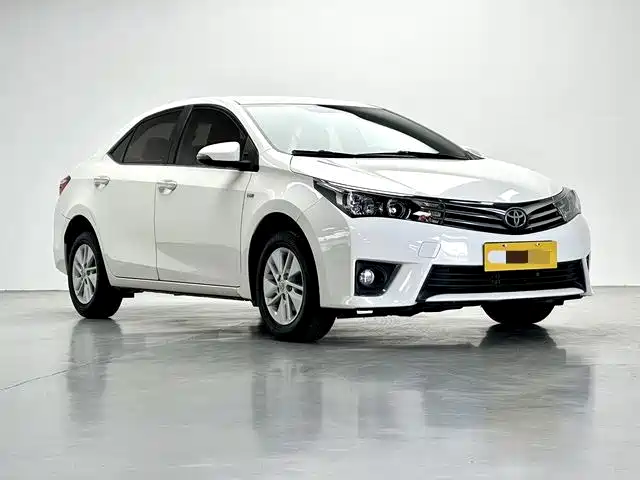 Toyota Corolla 2015 — фото 3