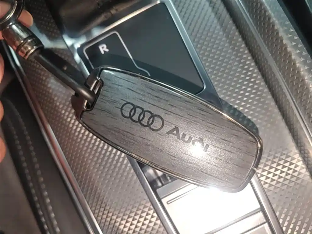Audi A6L 2023 — фото 9