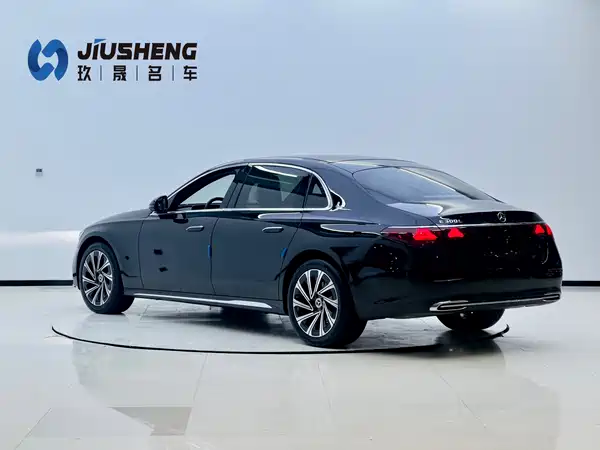 Mercedes-Benz E-Class 2024
