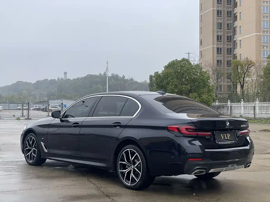 BMW 5 Series 2023