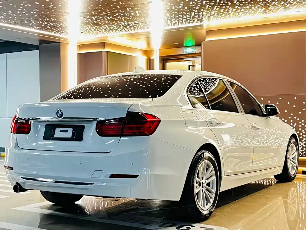 BMW 3 Series 2015 — фото 25