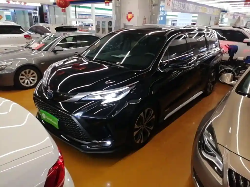 Toyota Granvia 2024