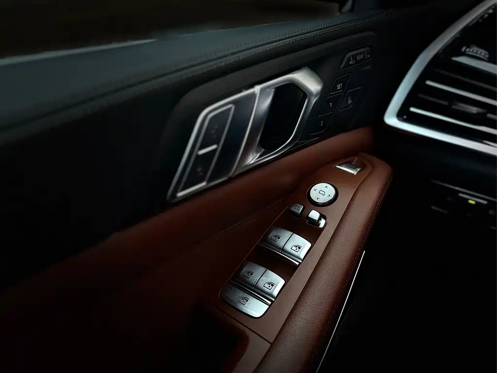 BMW X7 2022 — фото 10