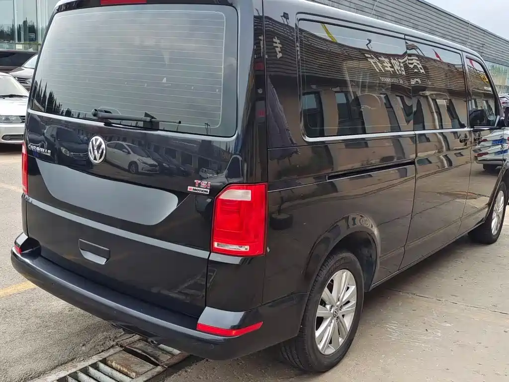 Volkswagen Caravelle 2016 — фото 10