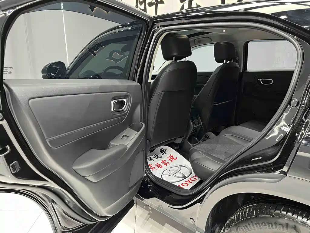 Honda Vezel 2023 — фото 10