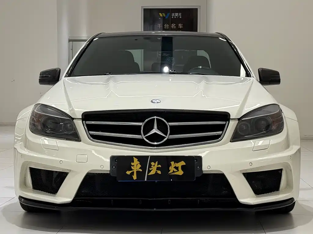 Mercedes-Benz C-Class AMG 2011 — фото 2