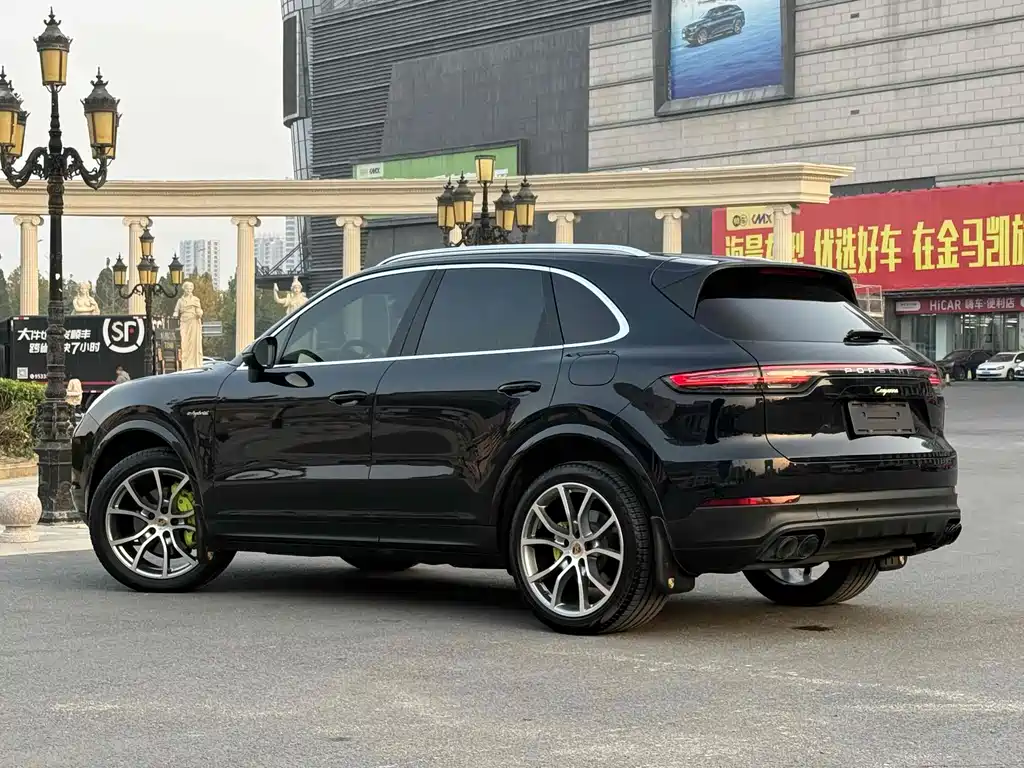 Porsche Cayenne Hybrid 2023 — фото 4