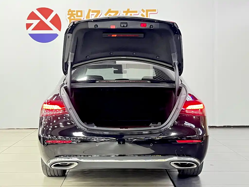 Mercedes-Benz E-Class 2020 — фото 10