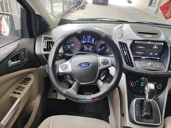 Ford Kuga 2014