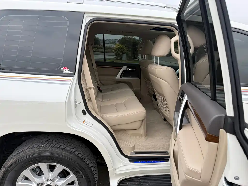 Toyota Land Cruiser 2018 — фото 25