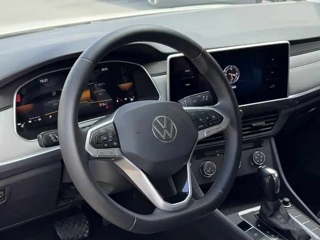 Volkswagen Bora 2024