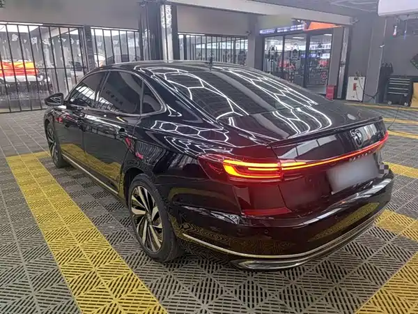 Volkswagen Passat 2024