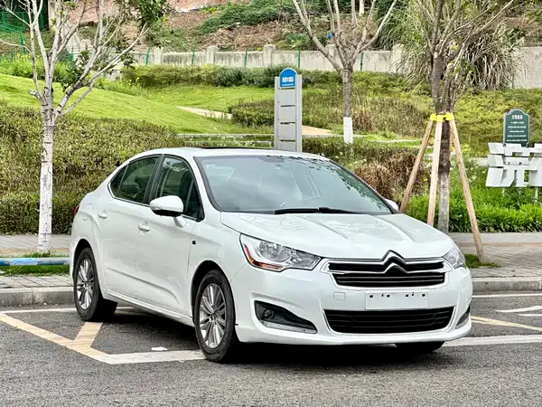 Citroën C4L 2014
