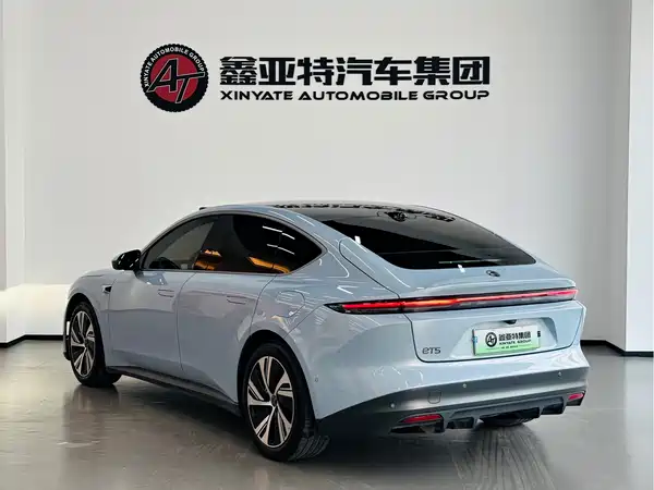 NIO ET5 2022