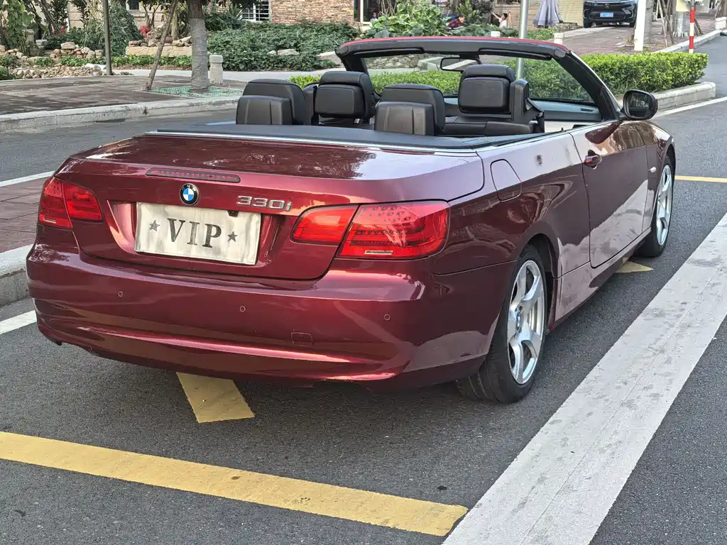 BMW 3 Series 2011