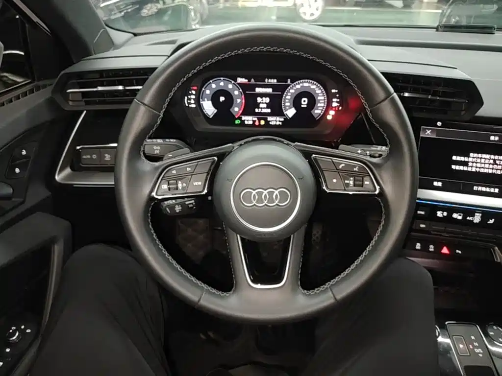 Audi A3 2024 — фото 11