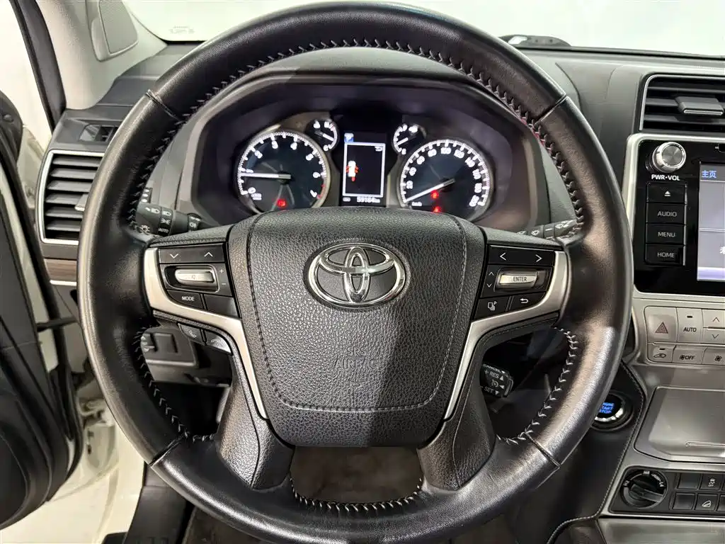 Toyota Prado 2019 — фото 13