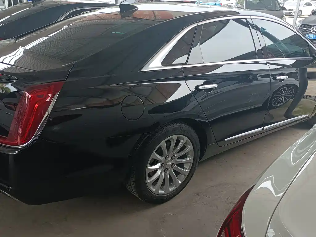 Cadillac XTS 2018 — фото 17