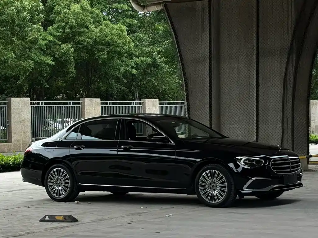 Mercedes-Benz E-Class 2021 — фото 3