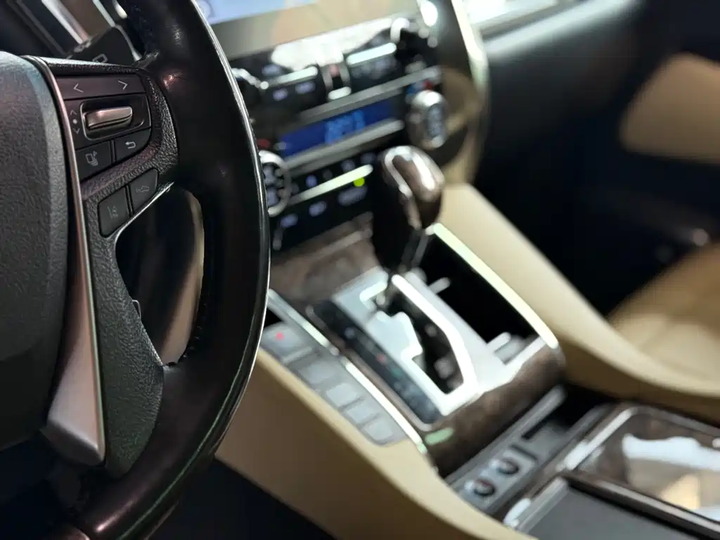 Toyota Alphard 2020 — фото 10