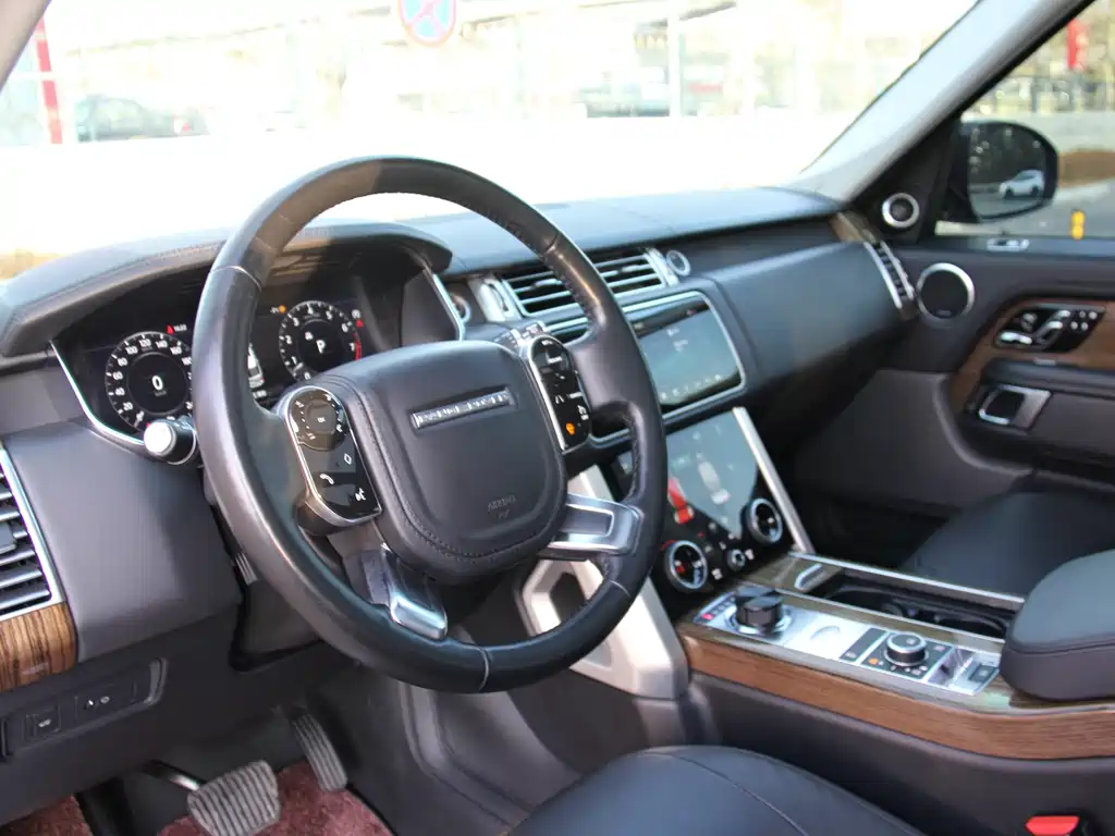 Land Rover Range Rover 2019 — фото 11