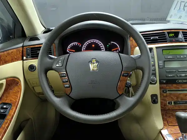 Toyota Crown 2009