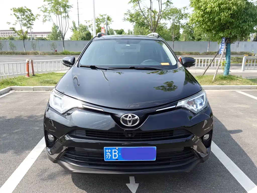 Toyota RAV4 2019 — фото 2
