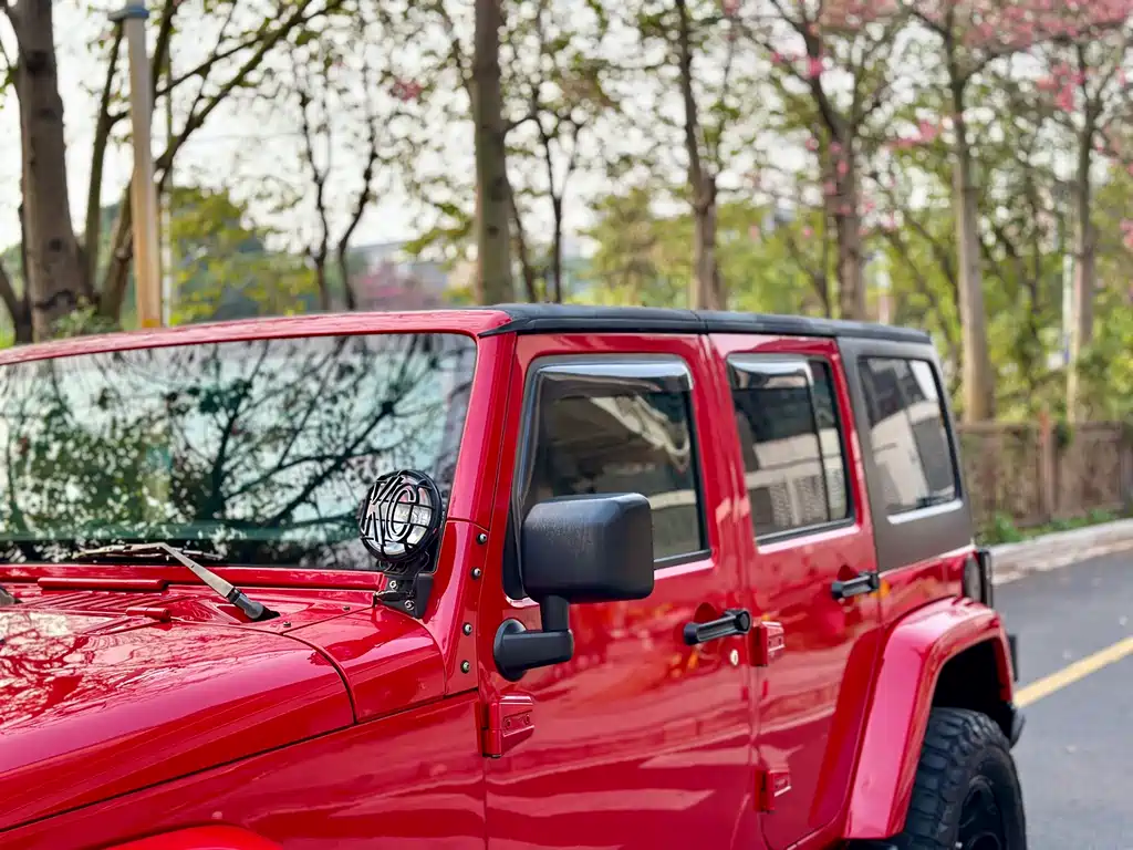 Jeep Wrangler 2015 — фото 9