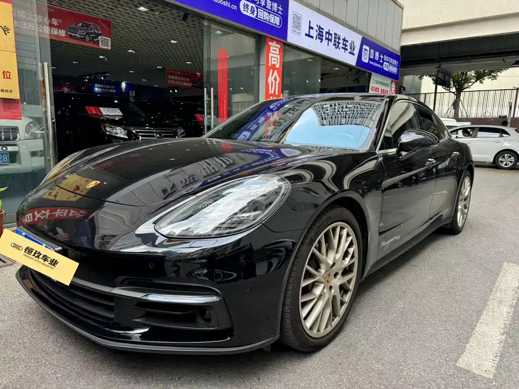 Porsche Panamera 2020 — фото 1