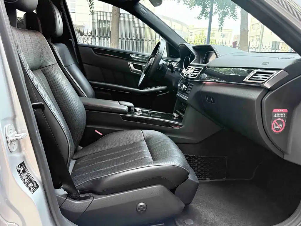 Mercedes-Benz E-Class 2014 — фото 13