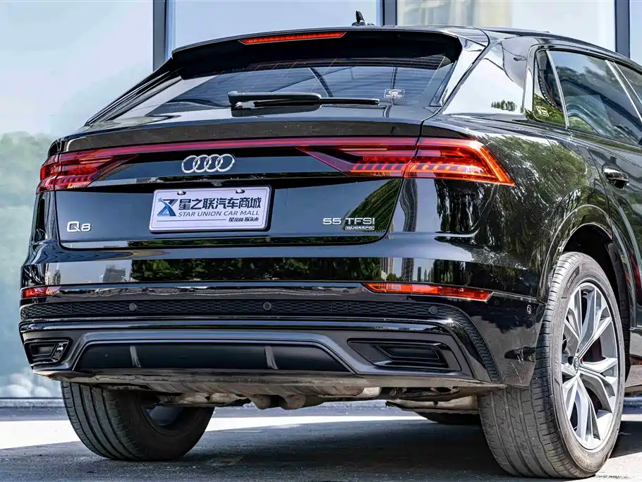Audi Q8 2022 — фото 7