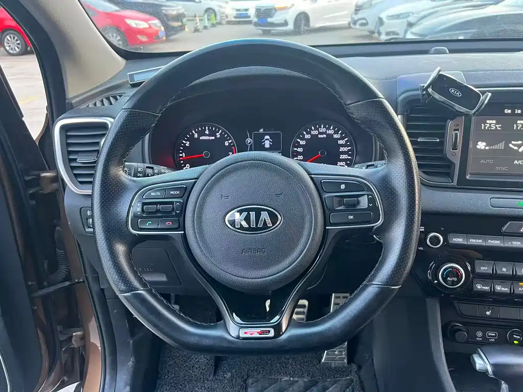 Kia KX5 2016 — фото 7