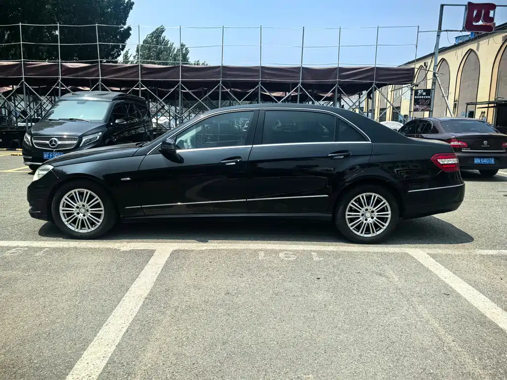 Mercedes-Benz E-Class 2012