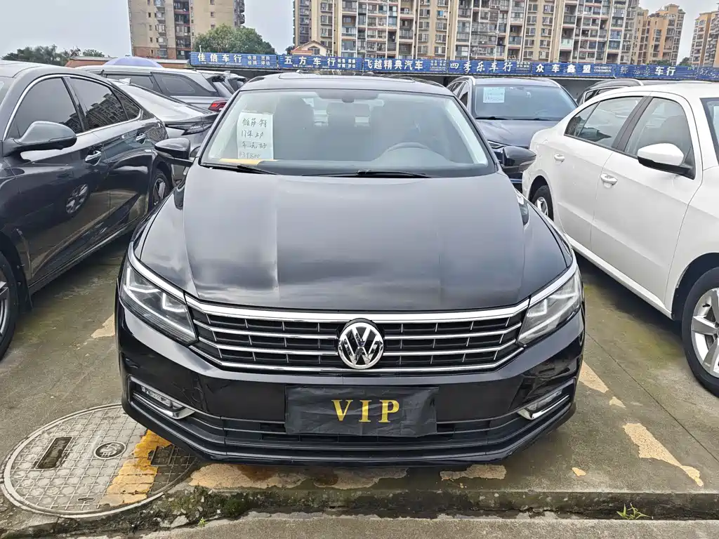 Volkswagen Passat 2017 — фото 2