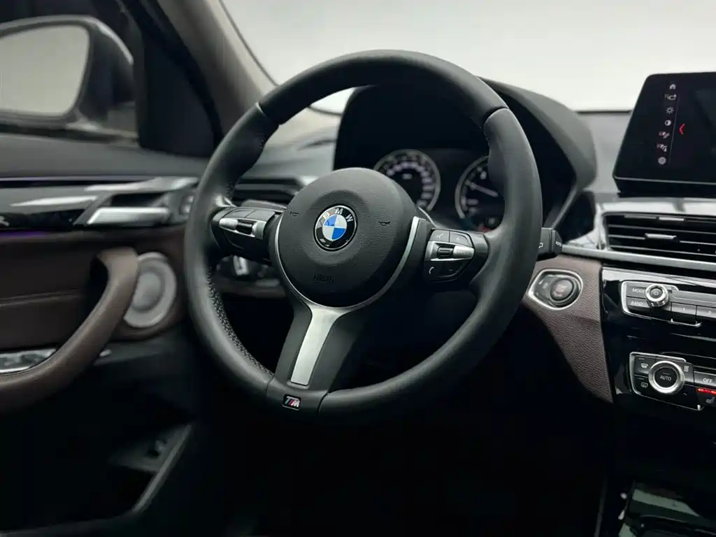 BMW X1 2022 — фото 15