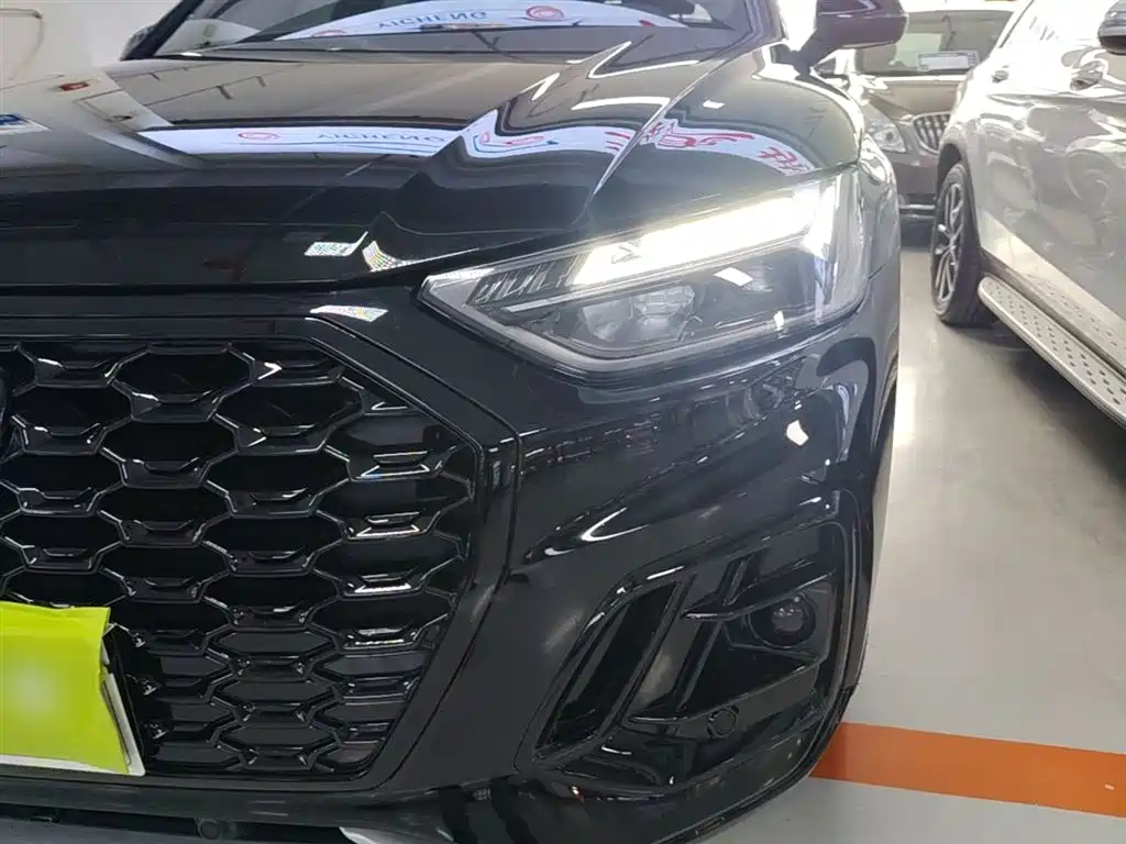 Audi Q5L Sportback 2023 — фото 24