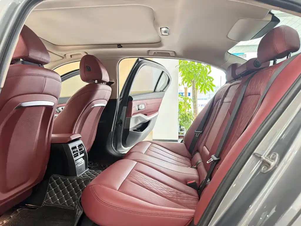 BMW i3 2023