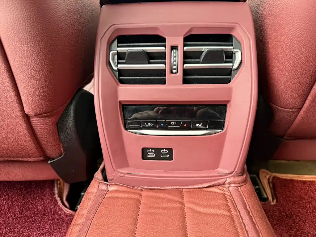 BMW 3 Series 2023 — фото 16