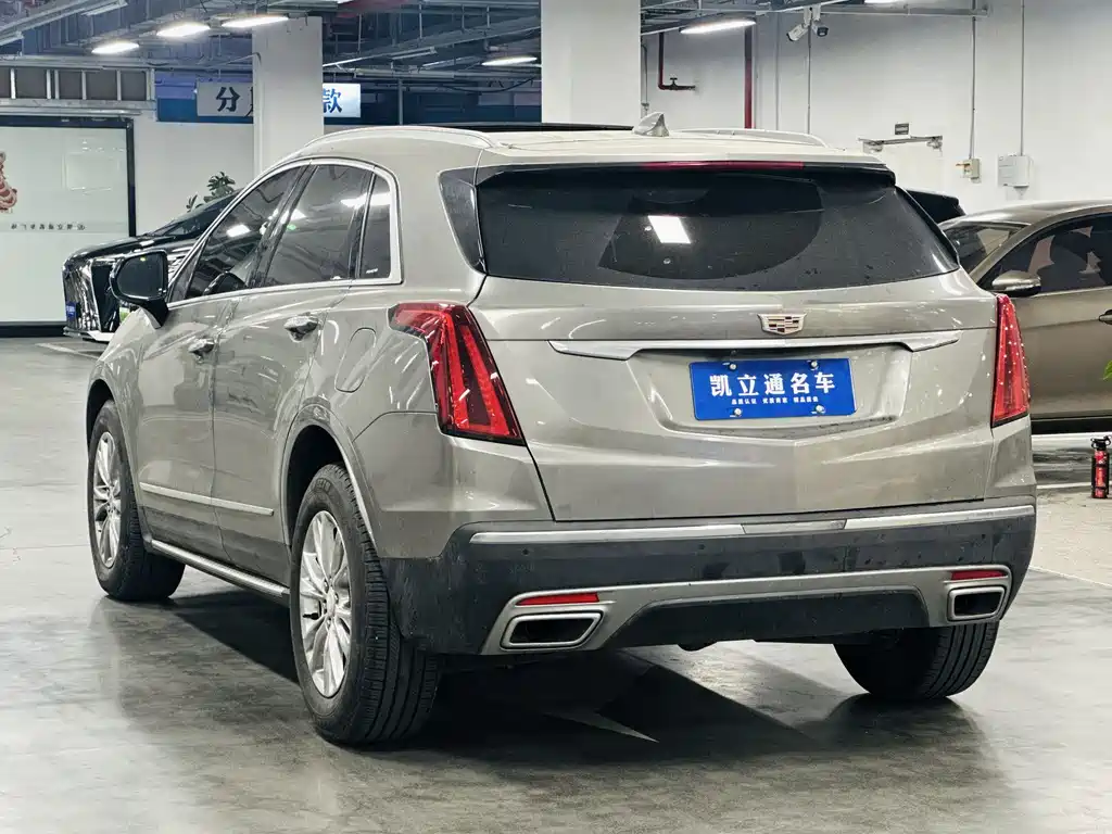 Cadillac XT5 2021 — фото 5