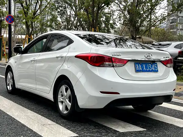 Hyundai Elantra Langdong 2014