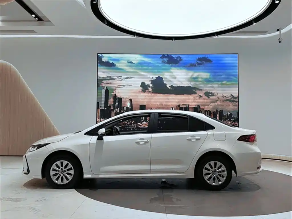 Toyota Corolla 2020 — фото 11