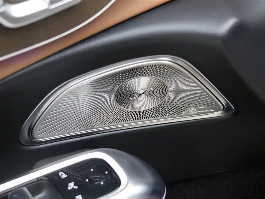 Mercedes-Benz E-Class 2025 — фото 13