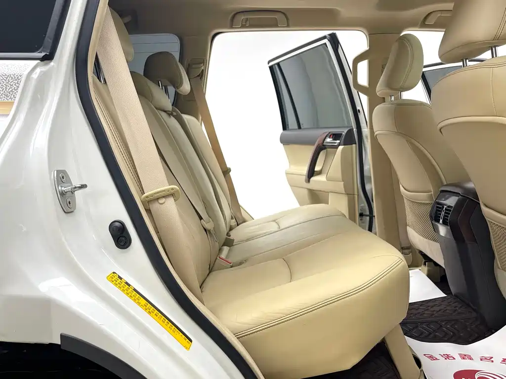 Toyota Prado 2017 — фото 11
