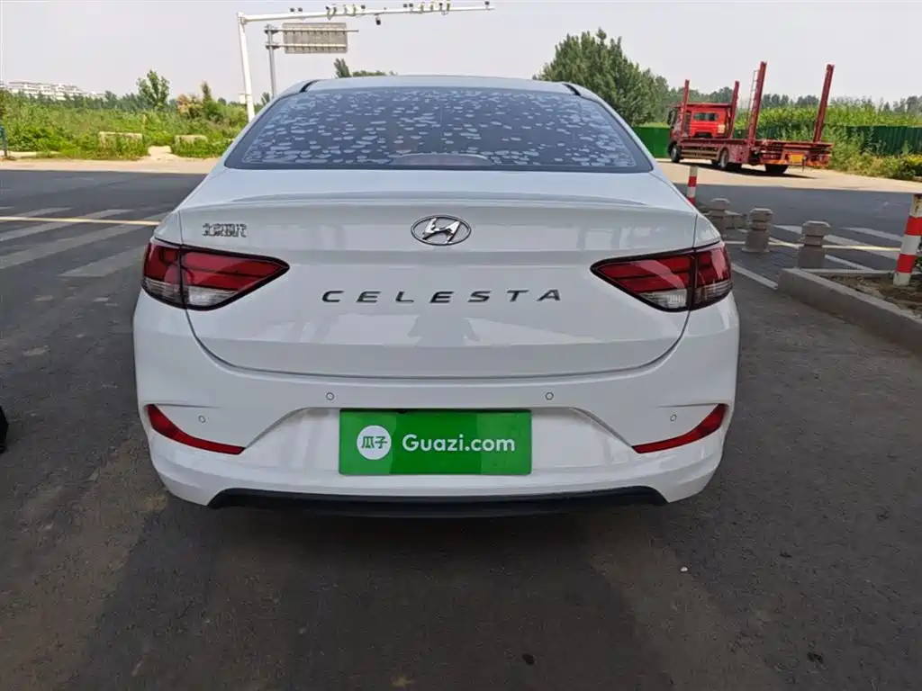 Hyundai Elantra 2019 — фото 6