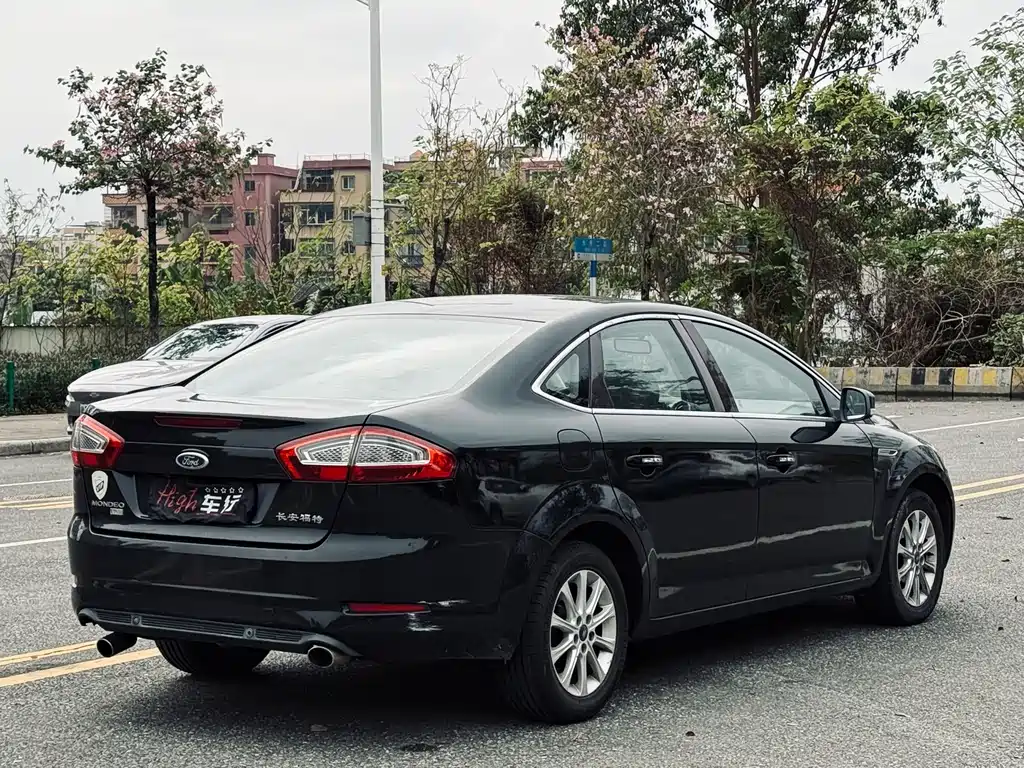Ford Mondeo Zhisheng 2011 — фото 6