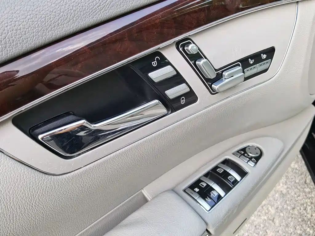Mercedes-Benz S-Class 2010 — фото 16