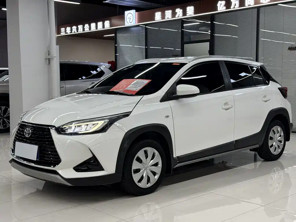 Toyota Yaris L 2022